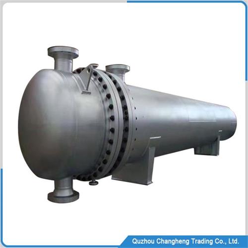 Industrial heat exchanger for shell and tube type